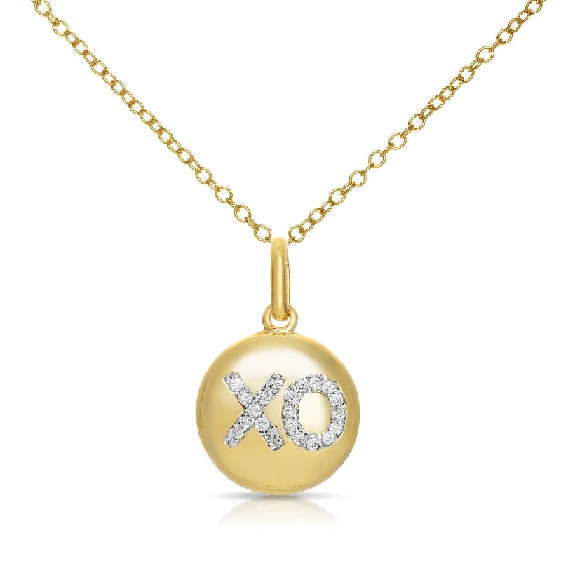 Caroline ''xo'' Disc Pendant