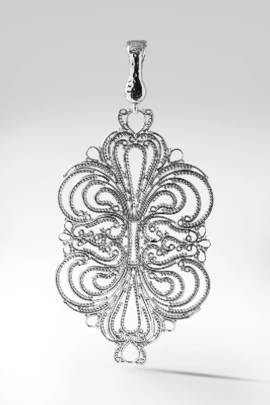 Eloquence Pendant™ in Hammered