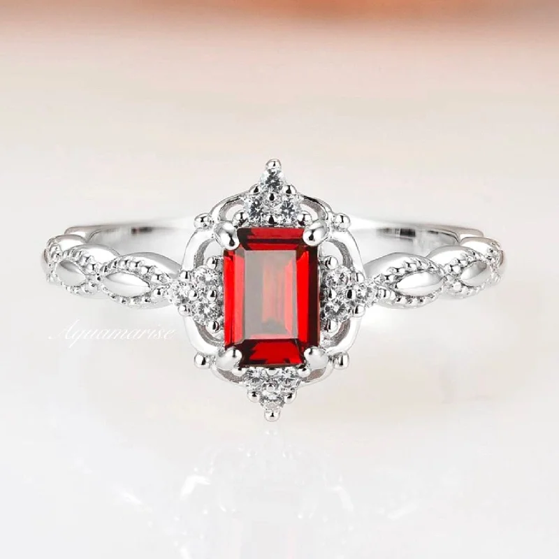 Claire Vintage Garnet Ring- Sterling Silver